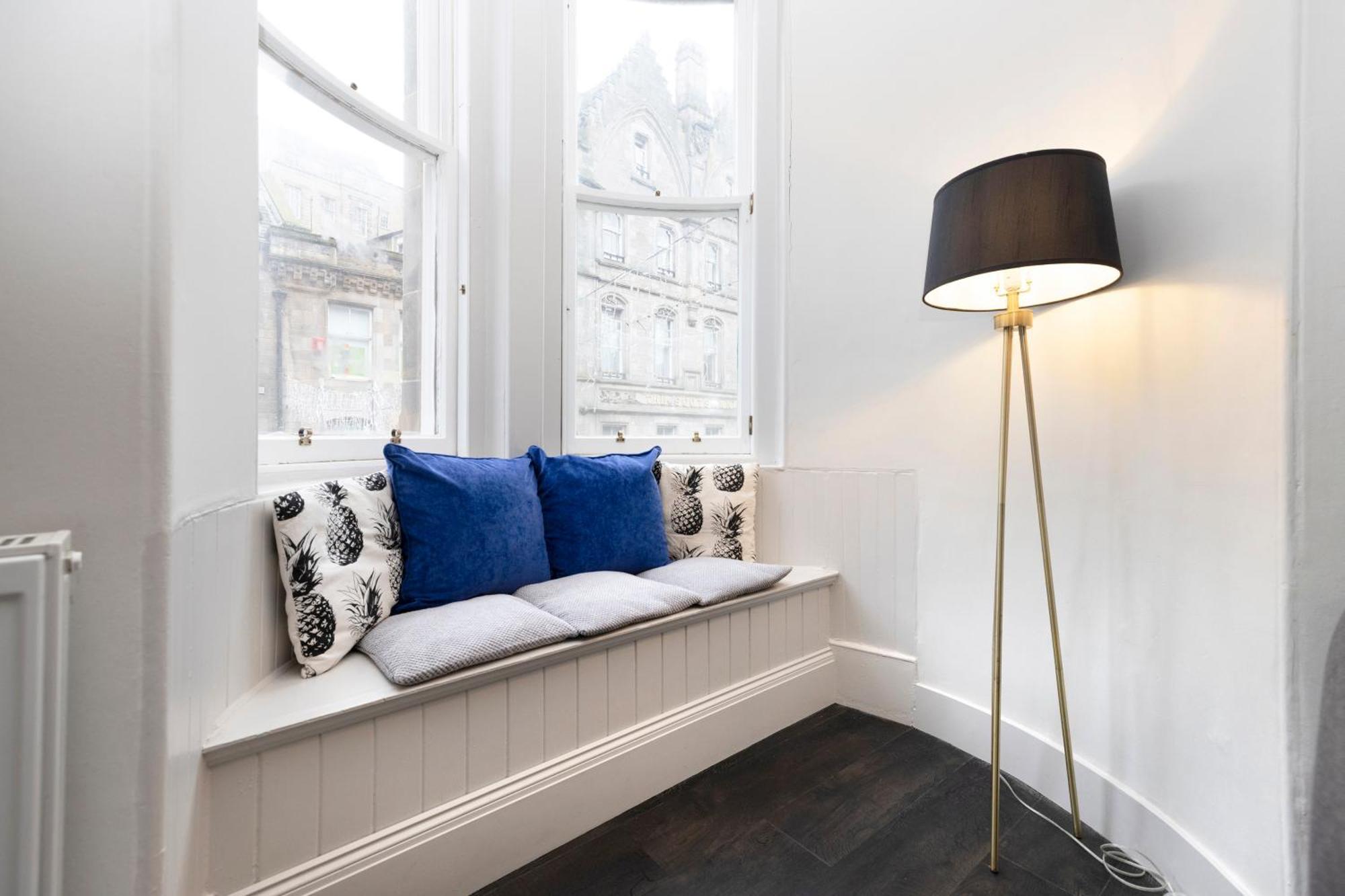 Joivy Sophisticated And Bright 4Br Apt Near Edinburgh Castle Daire Dış mekan fotoğraf